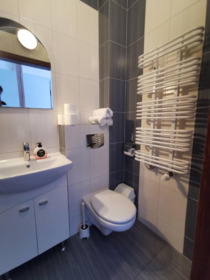 Pod Debem Kompleks Zeglarsko-Rekreacyjny Ruciane-Nida Bagian luar foto